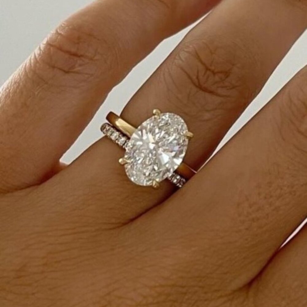 Sparkle 2 Carat Oval Cut Lab Diamond Engagement Ring - Picture 4 of 4